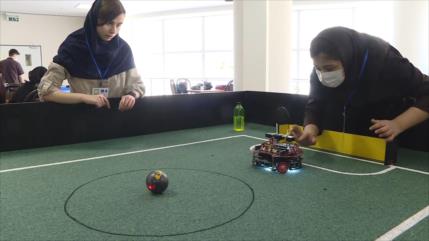 Irán celebra la 16.ª competencia de robótica