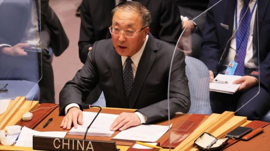 
Representante permanente de China ante el Consejo de Seguridad de la ONU, Zhang Jun, en Nueva York, EE.UU., 11 de marzo de 2022. (Foto: Getty Images) 
