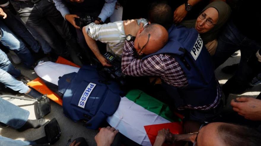 Adrian Zelaia aborda asesinato de periodista palestina por Israel