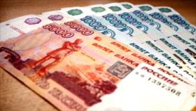Rublo ruso se convierte en la divisa líder por su gran rendimiento