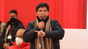 Presidente de Perú rechaza actitud hostil del Congreso