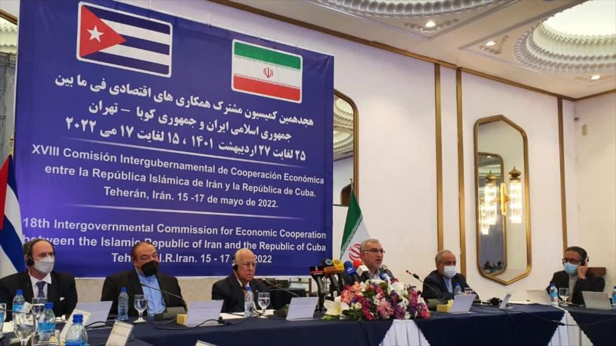 Una sesión de la XVIII Comisión Intergubernamental de Cooperaciones Económicas entre Irán y Cuba en Teherán, 15 de mayo de 2022.