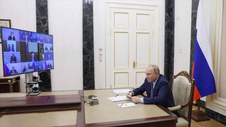 Putin ve “suicidio económico” pasos de Europa en campo energético