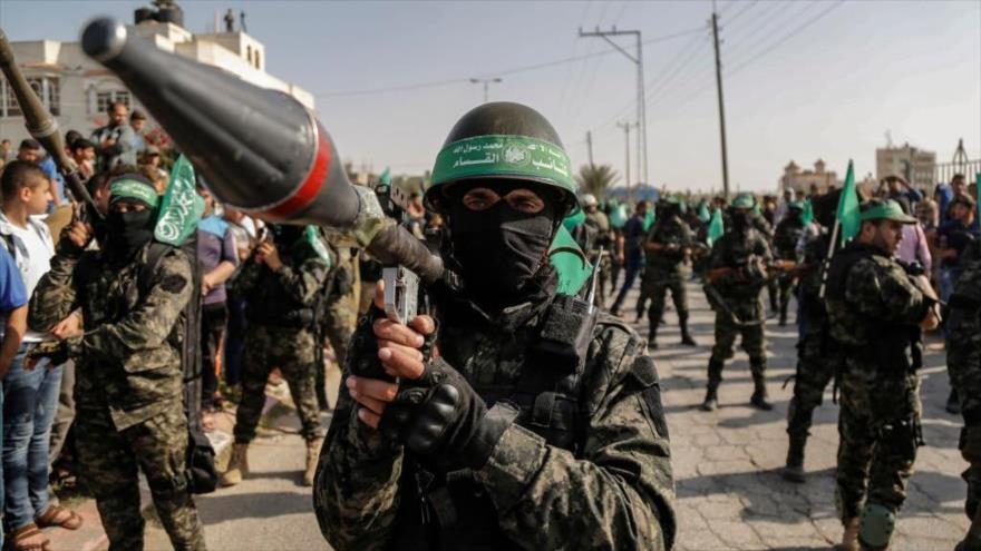 Miembros de las Brigadas Ezzedin Al-Qassam, brazo militar del HAMAS, durante una manifestación militar en Gaza. (Foto: Getty Images)