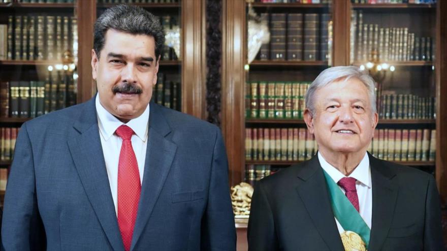 Presidente de Venezuela, Nicolás Maduro, (izq.) y su par mexicano, Andrés Manuel López Obrador.