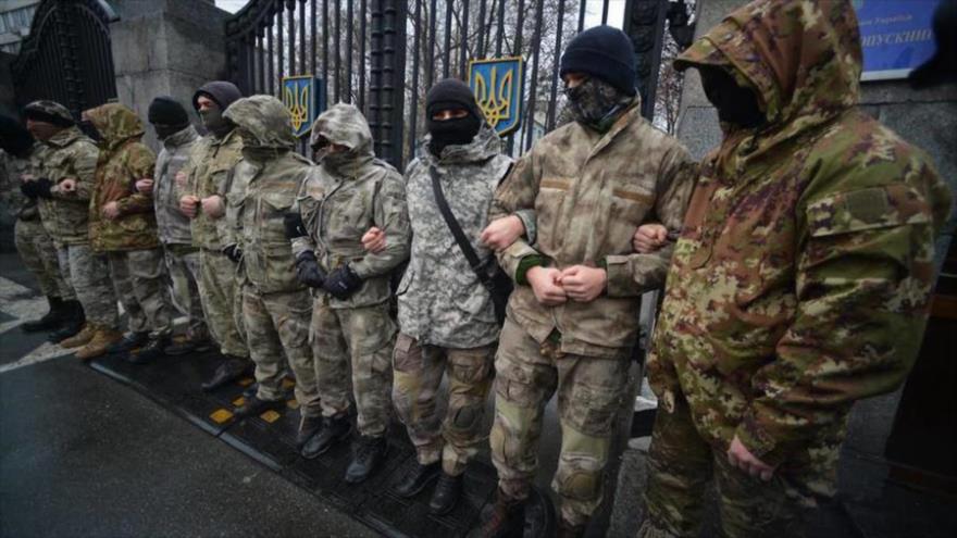 Vídeo: Batallón de Aidar convirtió fábrica en cárcel en Lugansk
