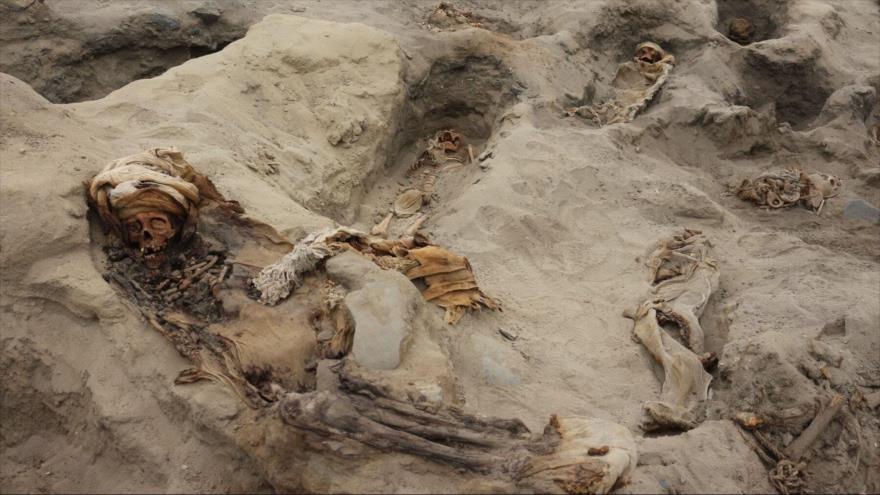 Esqueletos de 364 niños ejecutados durante un sacrificio masivo en el antiguo Perú.