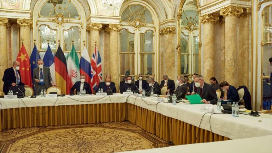 Una sesión de las conversaciones para reactivar pacto nuclear, celebrada en Viena, capital austriaca, 29 de noviembre de 2021. (Foto: Getty Images)