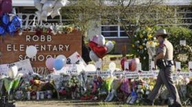 ‘Policía no hizo nada para detener tiroteo en escuela de Texas’