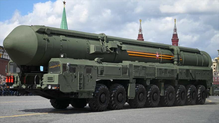 Un sistema ruso de misiles balísticos intercontinentales Yars RS-24, Moscú, 7 de mayo de 2021. (Foto: AFP)
