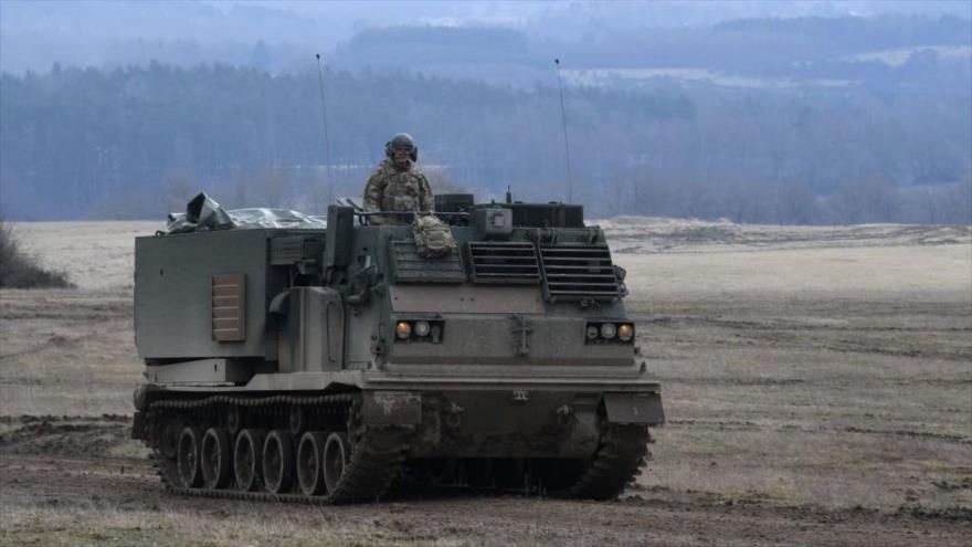 Un sistema de lanzacohetes múltiple durante una maniobra conjunta de las fuerzas de EE.UU. y Europa en Grafenwoehr, sur de Alemania, 4 de marzo de 2020. (Foto: AFP)