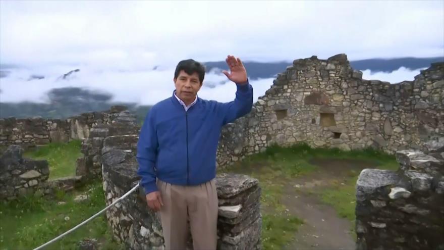Acusan a Pedro Castillo de traición a la patria 