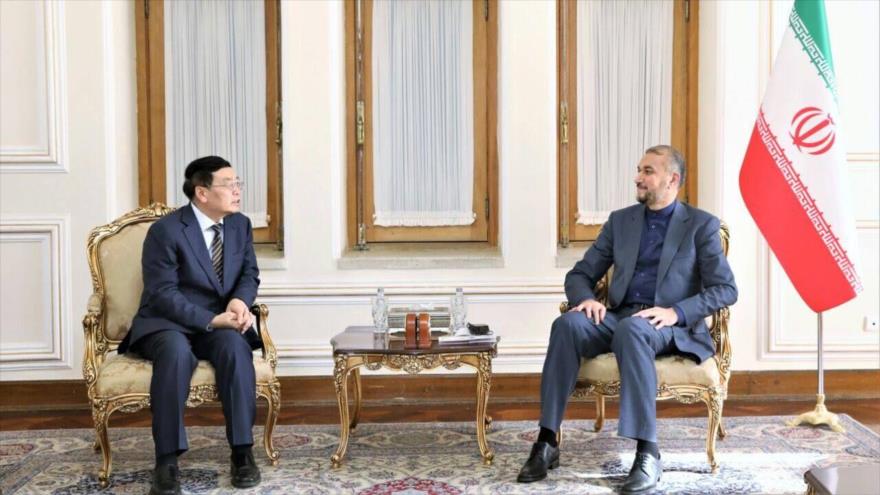 Irán llama a estrechar lazos con China en el ámbito internacional | HISPANTV