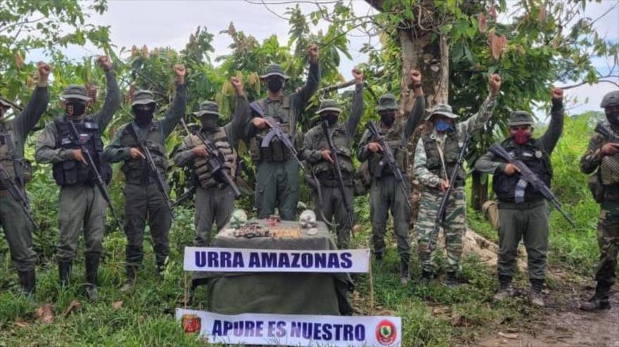 La FANB desmantela campamento del grupo narcotráfico TANCOL, en el municipio Páez del estado Apure.