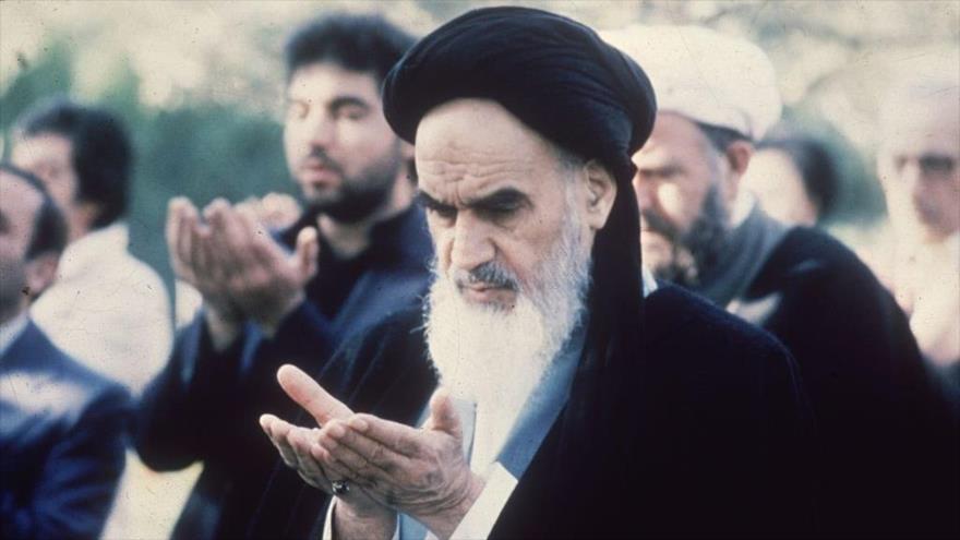 Iraníes se preparan para conmemorar fallecimiento del Imam Jomeini