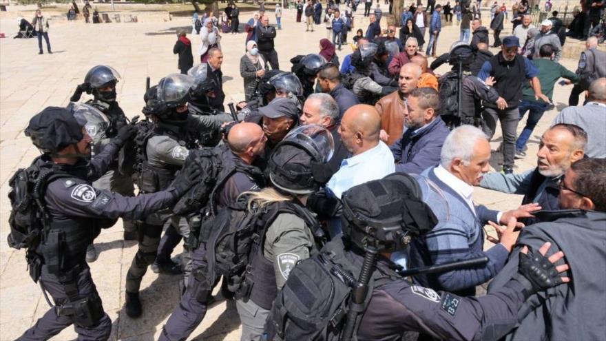 Sigue provocación: Colonos y policías israelíes irrumpen en Al-Aqsa