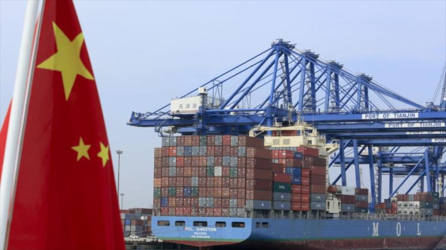 Un barco de contenedores chino
