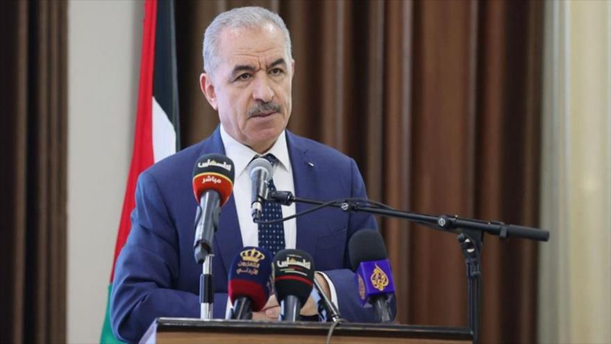 Primer ministro palestino, Mohamad Shtayyeh, en una conferencia en la ciudad de Al-Bireh en la Cisjordania ocupada, 8 de junio de 2022.