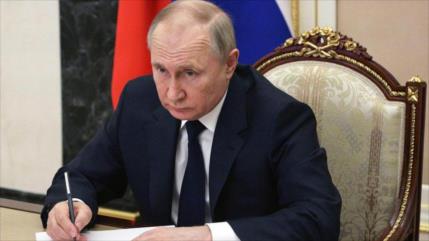 Putin ratifica protocolos y acuerdos con Cuba y Venezuela