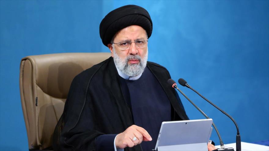 El presidente de Irán, Seyed Ebrahim Raisi, habla durante una reunión con su Gabinete en Teherán, la capital, 12 de junio de 2022. (Foto: president.ir)