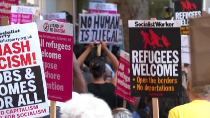 Justicia británica rechaza frenar plan para deportar migrantes