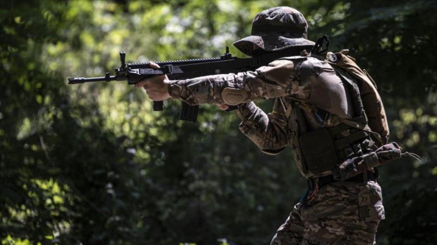 ‘Ejército ucraniano mata a varios militares que querían rendirse’ | HISPANTV