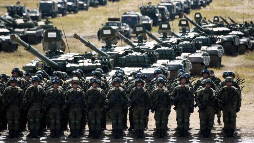 Tropas rusas durante una maniobra militar en el campo de entrenamiento de Tsugol, en Siberia, 13 de septiembre de 2018. (Foto: AFP)