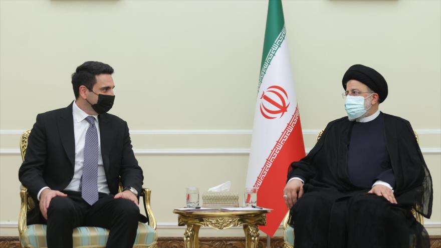 Raisi: Irán opta por desarrollar lazos con países vecinos y amigos | HISPANTV