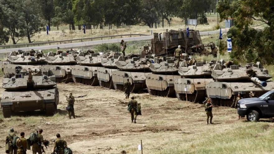 Militares israelíes durante un ejercicio en los altos del Golán ocupados, 1 de mayo de 2018. (Foto: AFP)