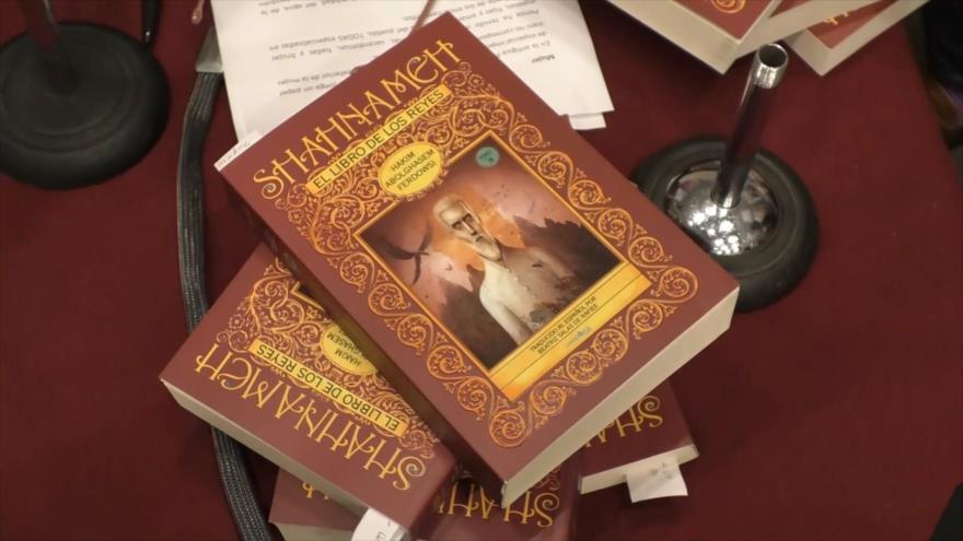 Presentan en México el libro de poesía épica Shahnameh, en español