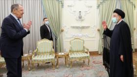 Canciller ruso se reúne con el presidente iraní en Teherán