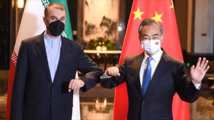 China rechaza todo intento de politizar disputas entre Irán y AIEA