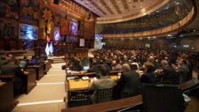 Parlamentarios de Ecuador elaboran pedido para destitución de Lasso
