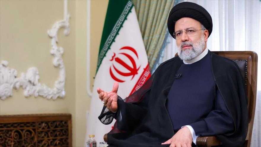 Presidente de Irán, Seyed Ebrahim Raisi, habla en una entrevista televisiva, 25 de junio de 2022. (Foto: president.ir)