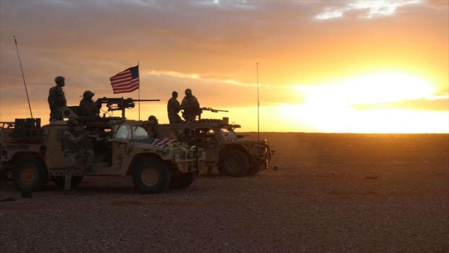 Fuerzas estadounidenses realizan entrenamiento militar en Al-Tanf, en el sureste de Siria, 21 de noviembre de 2017.