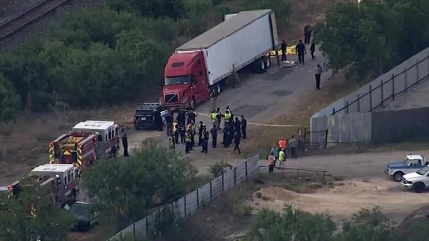 Hallan al menos 46 personas sin vida dentro de un camión cerca de San Antonio, Texas, en el suroeste de Estados Unidos, 27 de junio de 2022.