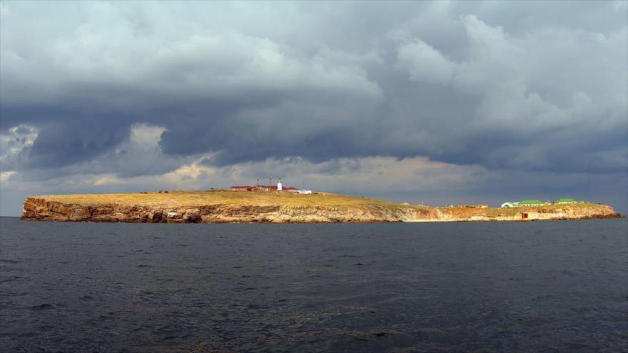 Una vista de la isla de las Serpientes, en la parte occidental del mar Negro.