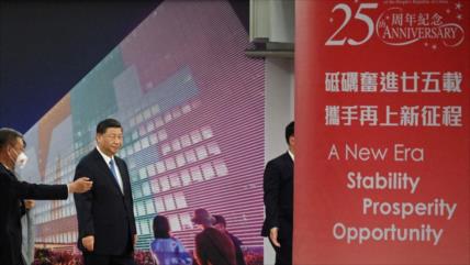 Xi recuerda cómo Hong Kong “renació del fuego” tras colonialismo