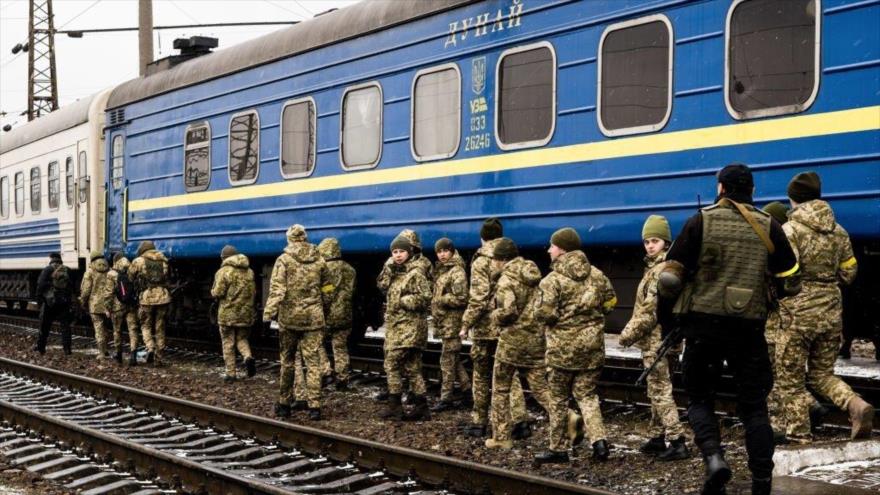 Solados ucranianos se preparan para ir al frente en Lviv, 5 de mayo de 2022. (Foto: Getty Images)
