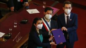 Boric recibe la propuesta final de la nueva Constitución chilena