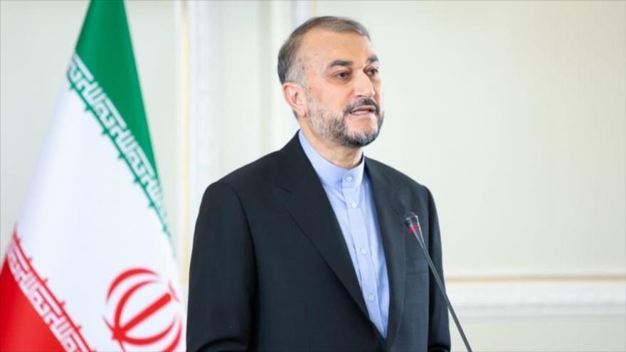 El canciller iraní, Hosein Amir Abdolahian, durante una conferencia de prensa, Teherán, 7 de febrero de 2022. (Foto: FARS)