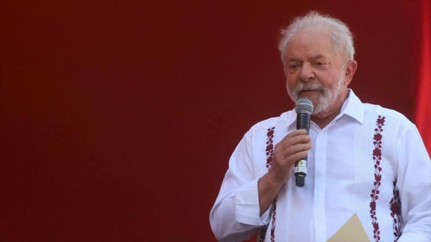 El expresidente brasileño Luiz Inácio Lula da Silva habla durante un mitin en Salvador, estado de Bahía, Brasil, 2 de julio de 2022. (Foto: AFP)