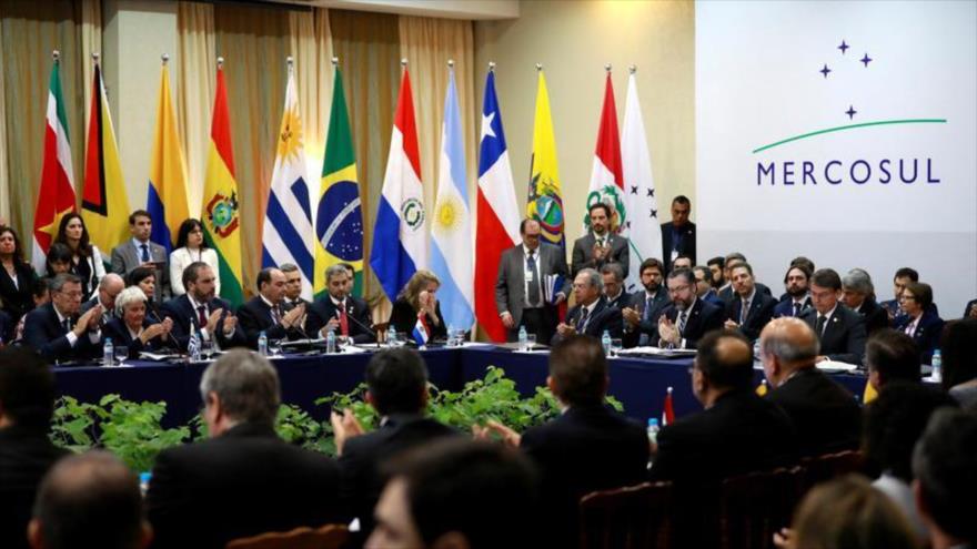 Los líderes de las naciones latinoamericanas en la Cumbre del Mercosur, Bento Goncalves, Brasil, el 5 de diciembre de 2019. (Foto: Reuters)