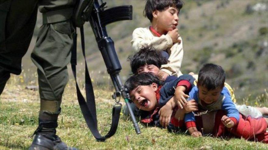 Niños son las principales víctimas del conflicto armado colombiano.