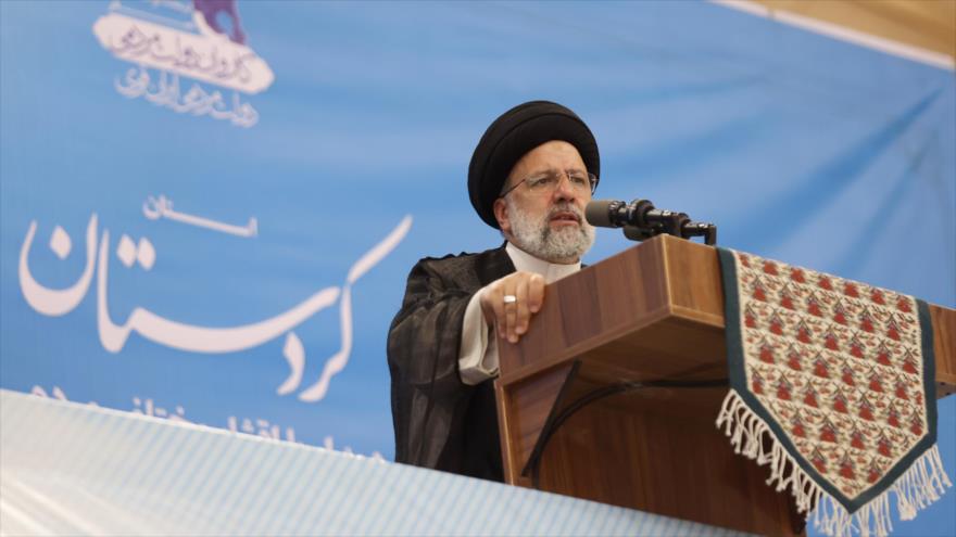 El presidente de Irán, Seyed Ebrahim Raisi, ofrece un discurso en la provincia iraní de Kurdistán, 8 de julio de 2022. (Foto: president.ir)