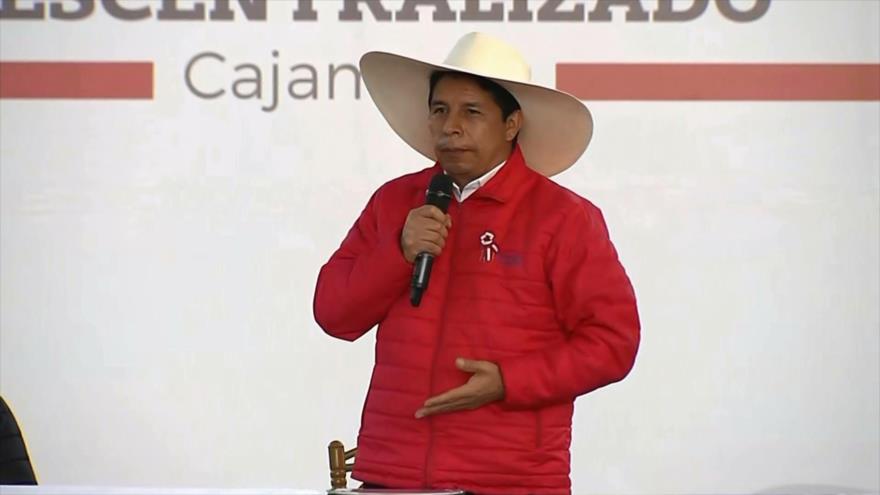 Pedro Castillo pide al pueblo que denuncie a los corruptos en Perú