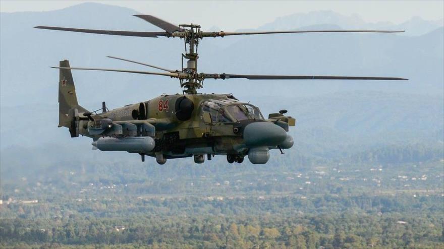 Pilotos rusos atacan objetivos ucranianos desde helicópteros Ka-52 | HISPANTV