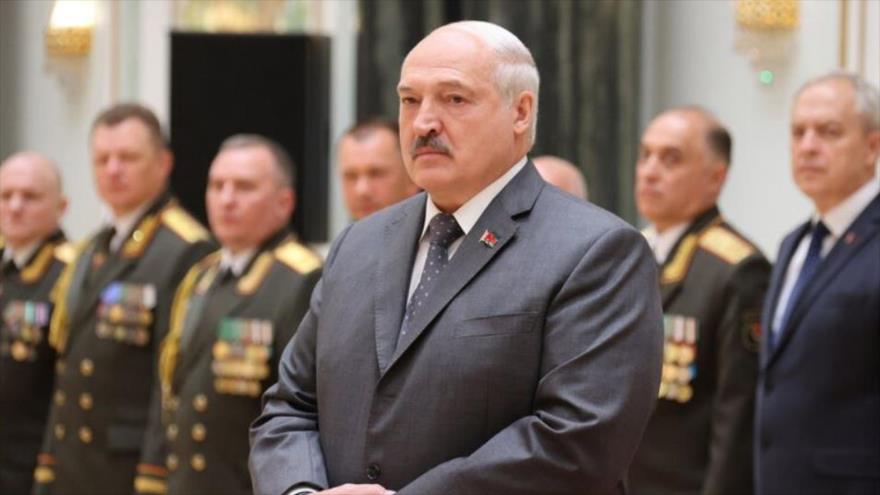 Presidente bielorruso, Alexander Lukashenko en la ceremonia de homenaje a los graduados de las universidades militares, Minsk, 12 de junio de 2022. 
