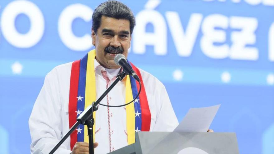 El presidente venezolano, Nicolás Maduro, durante acto de graduación de médicos en Caracas, Venezuela, 14 de julio de 2022.