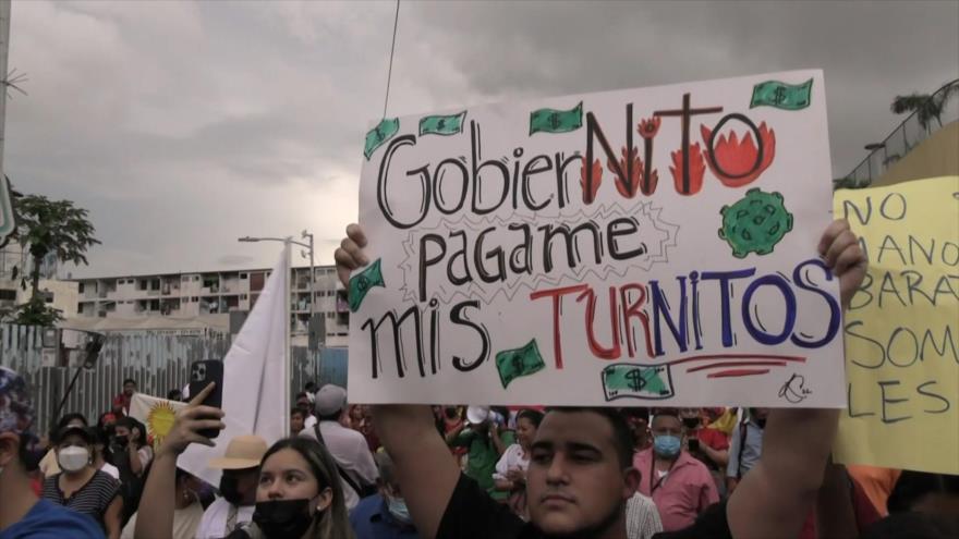 Panameños protestan en contra de crisis en el sistema de salud